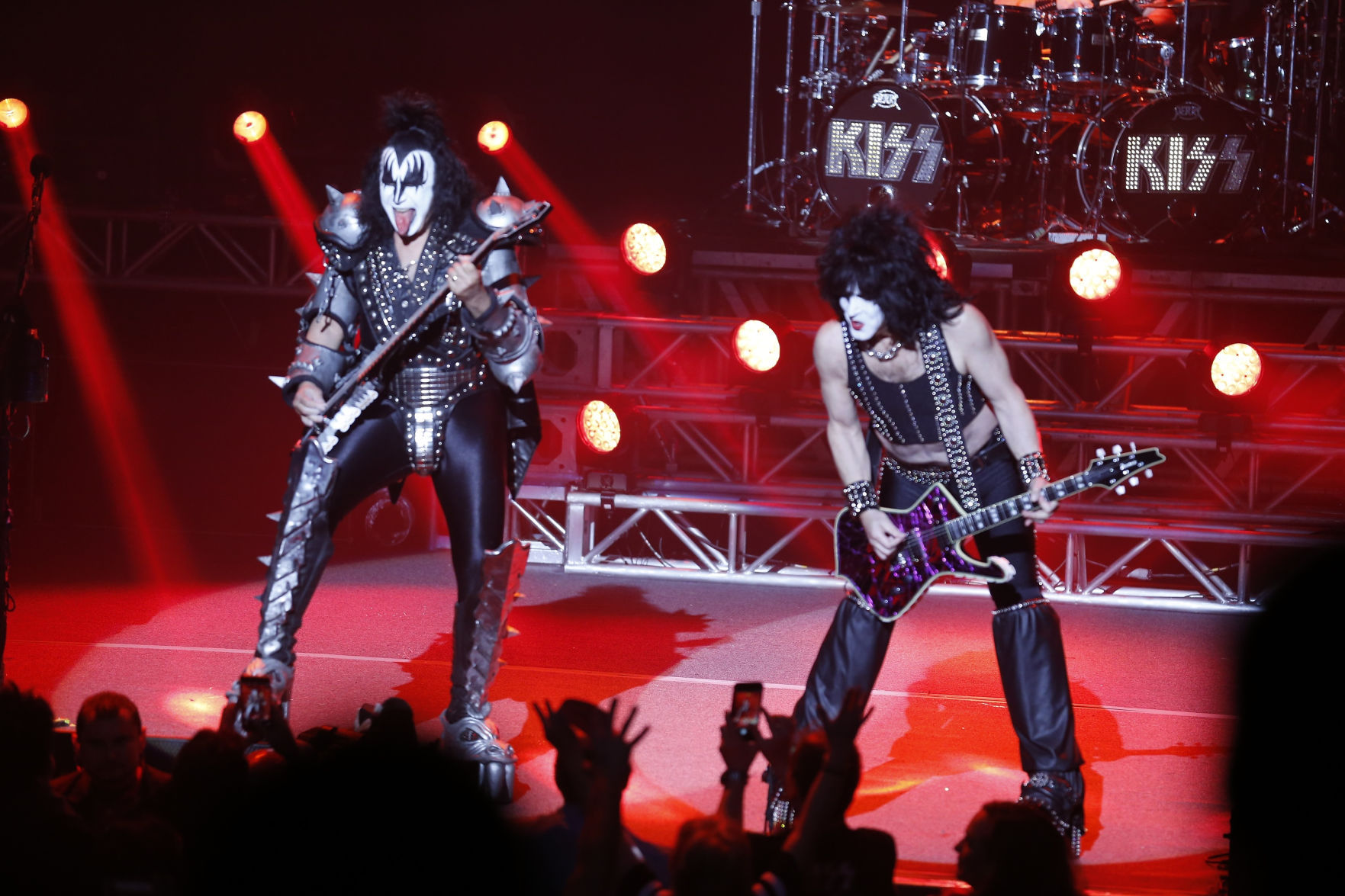 KISS